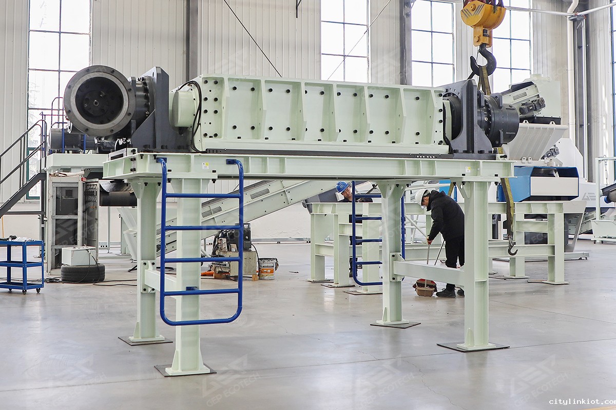 大型生活垃圾粉碎机操作流程