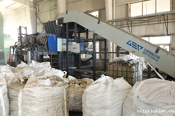 危险化工桶的清洗与破碎:安全环保的必然选择