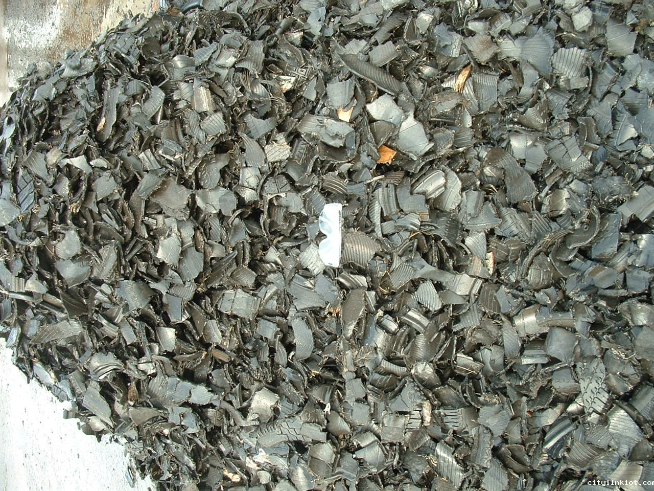 轮胎热解工艺,废旧轮胎热解处理