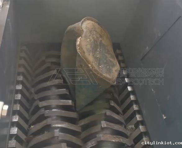 塑料桶破碎机处置项目现场视频
